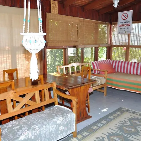 Keramos Homestay *