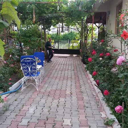 Keramos Homestay *